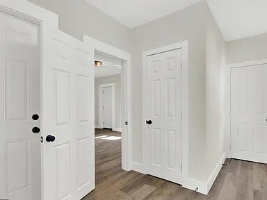 Building Photo - 558 Baer Ave