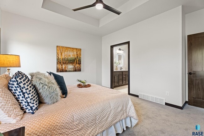 Building Photo - 1107 S Foss Ave