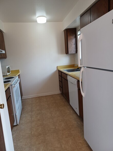 kitchen - 1416 4th Ave
