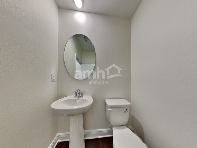 Building Photo - 27446 St Andrews Avenue