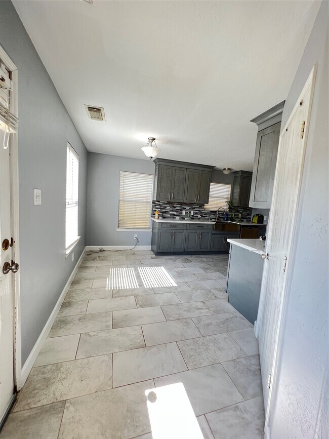 Building Photo - 20035 Oland Way