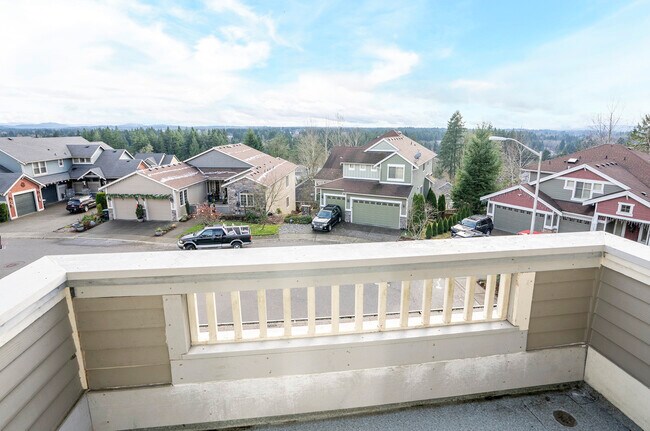 Building Photo - 1749 Skyline Ridge Ln SW