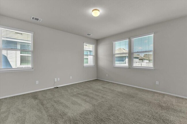 Building Photo - 132 Fabion St