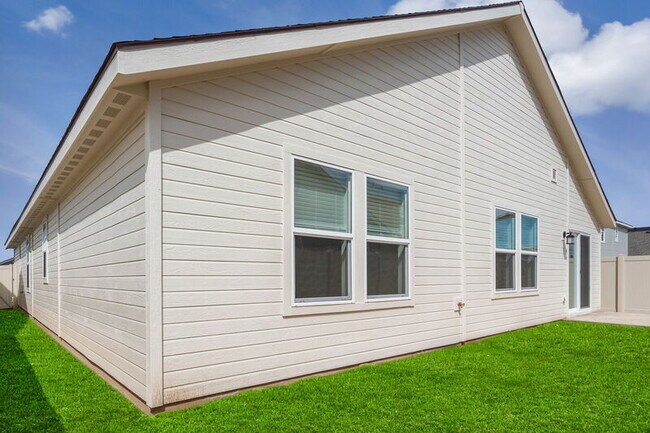 Building Photo - 6743 W Yoke St