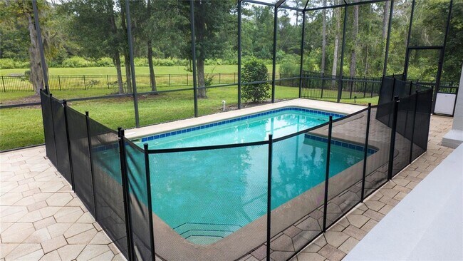 Building Photo - 617 SE 47th Loop