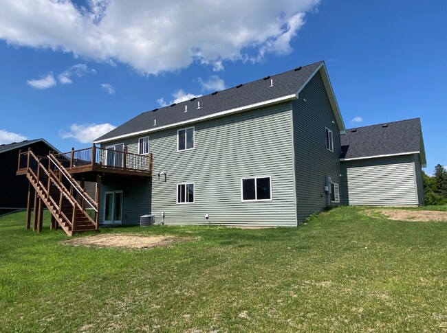 Building Photo - 2339 8th Ln SE