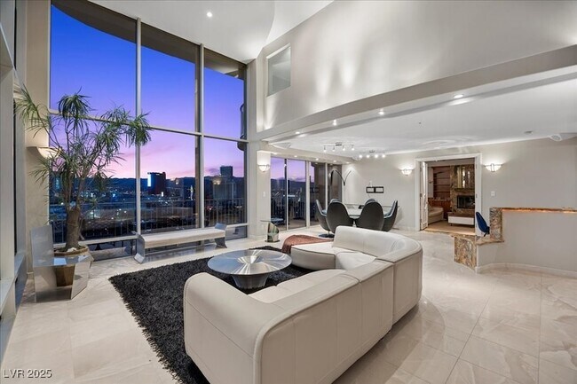 Building Photo - 3111 Bel Air Dr