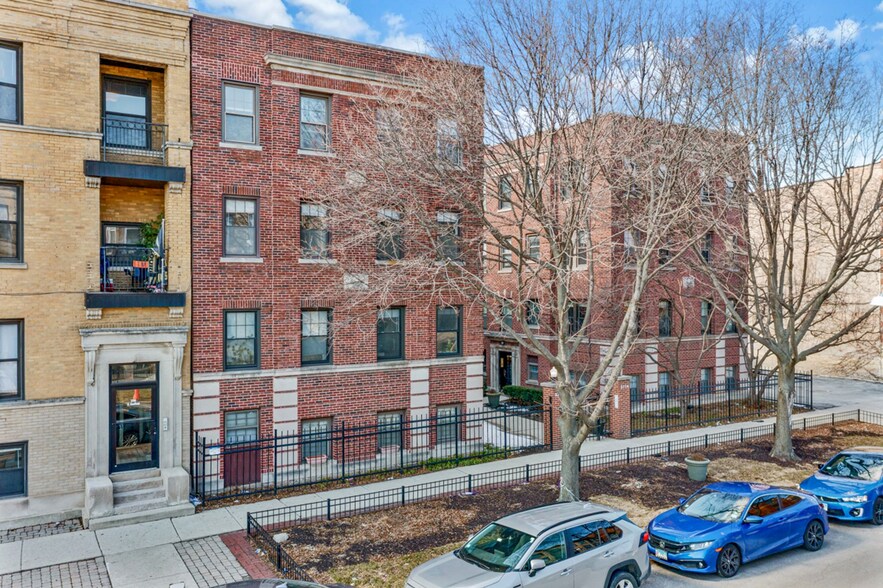 Building Photo - 3711 N Sheffield Ave