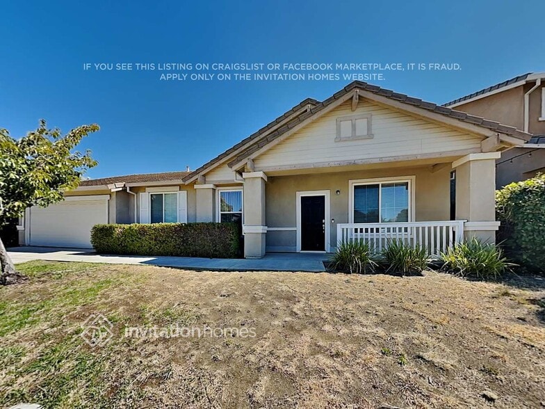 Primary Photo - 573 Silver Saddle Dr