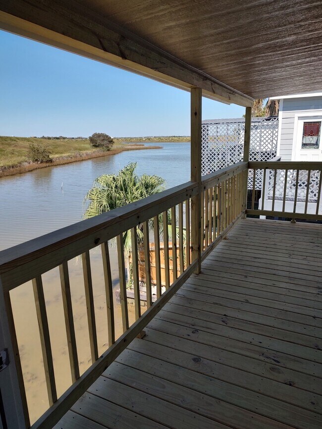 Building Photo - 219 Leeward Way