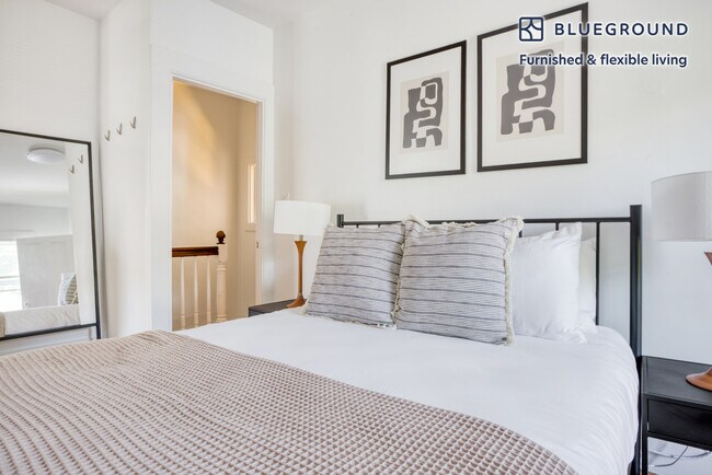 Building Photo - 32 Healey St