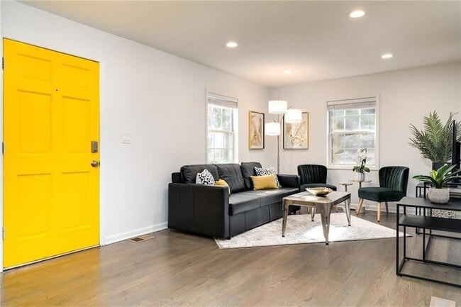 Building Photo - 799 Verner St NW