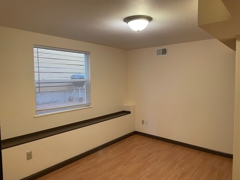 Building Photo - 280 Faxon Ave