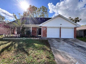 Building Photo - 2011 Williamsburg Ct S