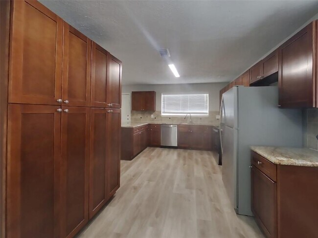 Building Photo - 4311 Chestergate Dr