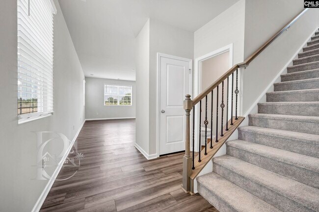 Building Photo - 519 Marcus Wy