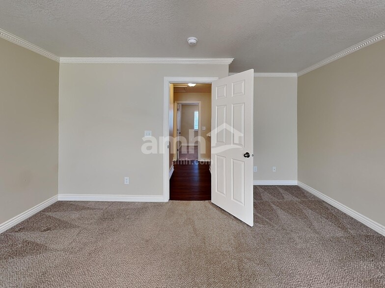 Building Photo - 4006 Dillon's Dr