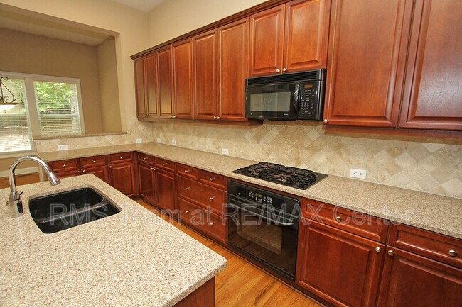 Building Photo - 3029 Woodwalk Dr