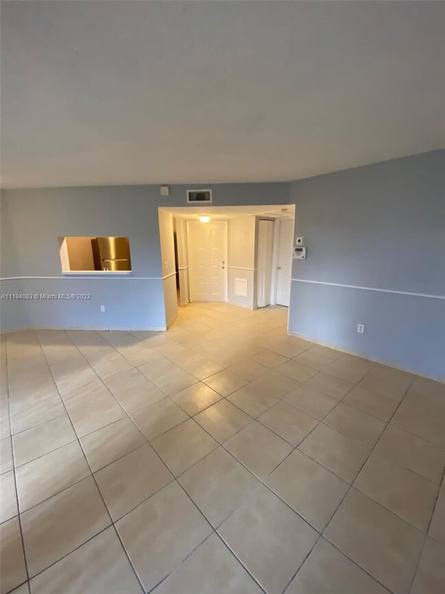 Building Photo - 1042 Adams Ave