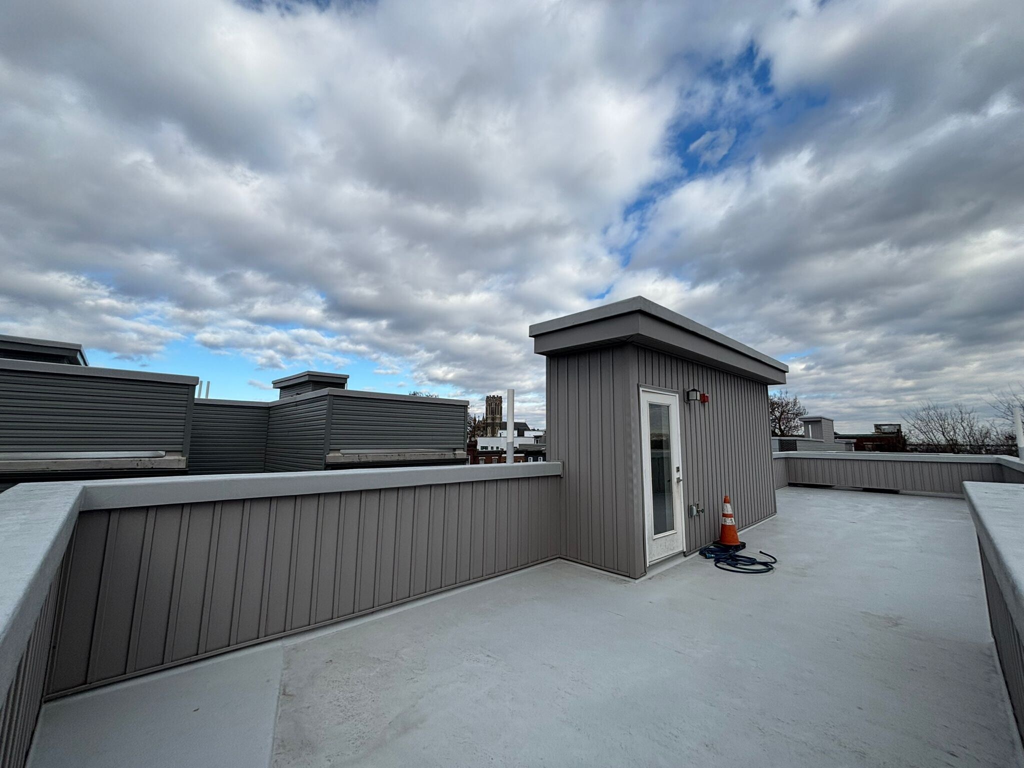 Building Photo - 2252 N Delhi St