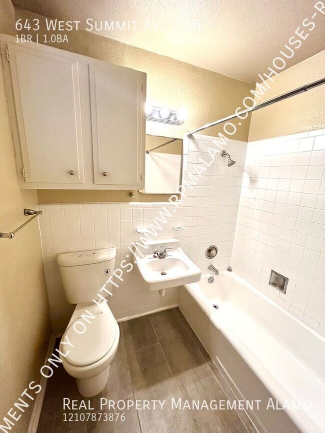 Building Photo - AVAILABLE NOW! 1 Bedroom / 1 Bath Unit Nea...