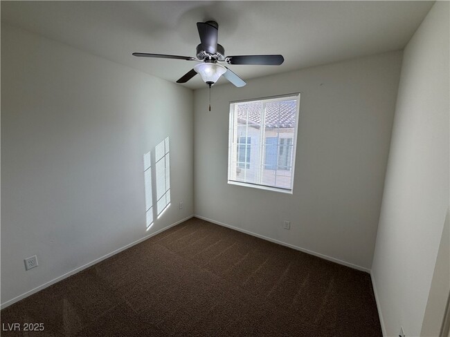 Building Photo - 50 Aura de Blanco St