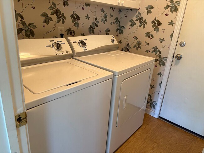 Building Photo - very nice 3 bedroom in North Valleys