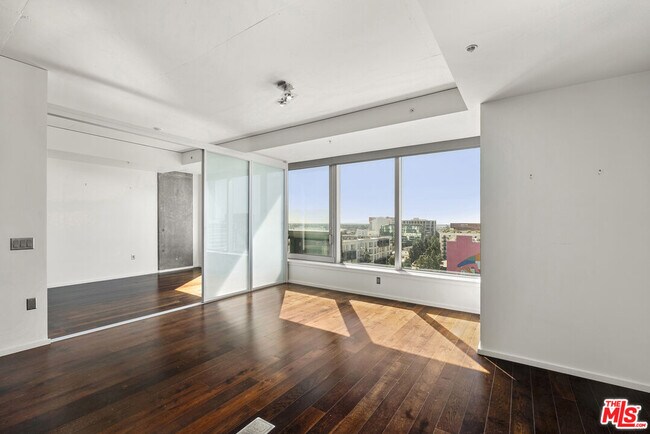 Building Photo - 1155 S Grand Ave