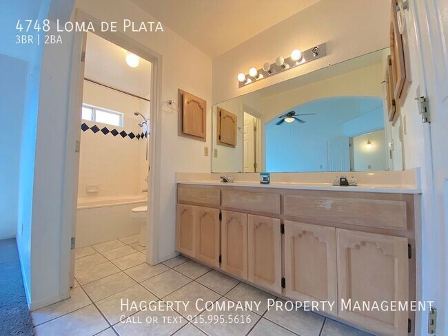 Building Photo - Northeast El Paso 3 Bed with Pool!