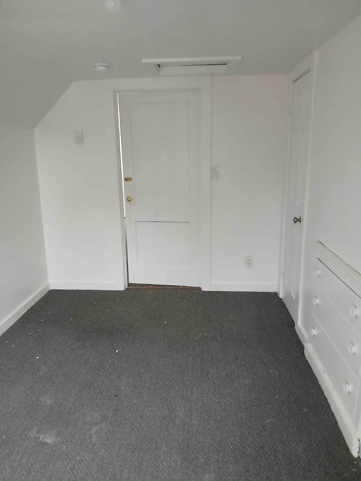 Building Photo - 110 Tuthill Rd