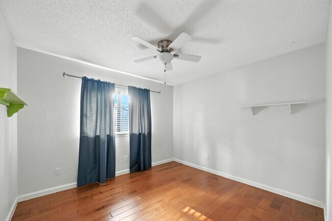 Building Photo - Beautiful 4-Bedroom Home in Sought-After Plano