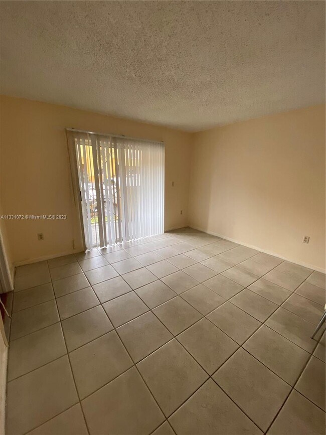 Building Photo - 14961 SW 82nd Ln