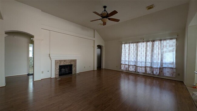 Building Photo - 23206 Colony Green Dr
