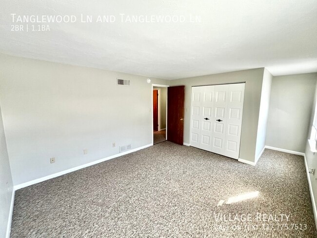 Building Photo - 442 Tanglewood Ln