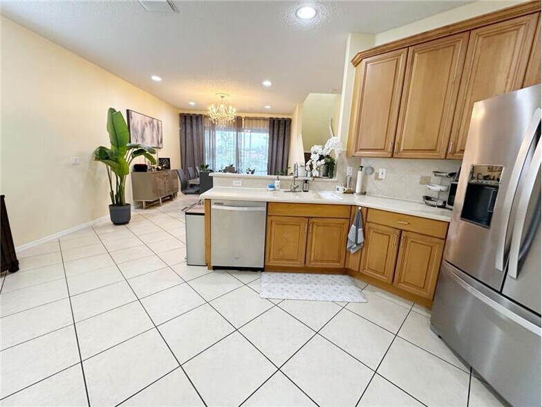 Building Photo - 5152 Woodfield Way