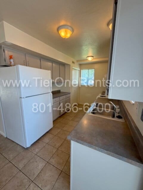 Building Photo - Move in special: $500 off first month rent!!