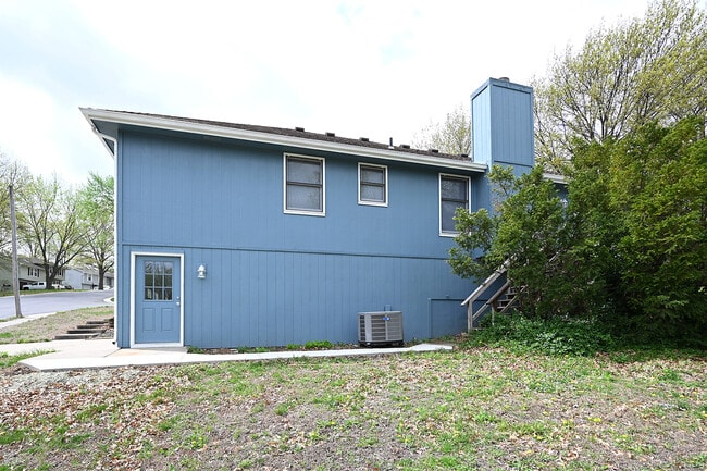 Building Photo - 4 Atchison Ct