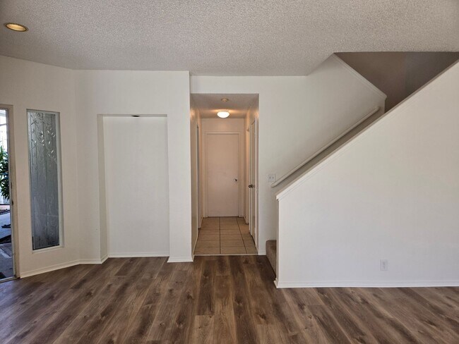 Building Photo - 91-920 Laaulu St #1F
