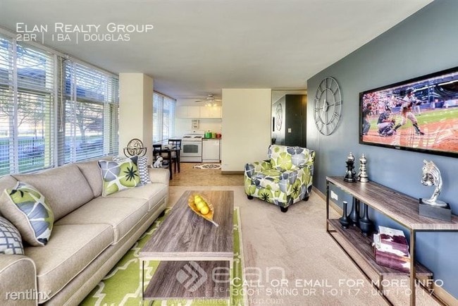 Primary Photo - 3001 S KING Dr