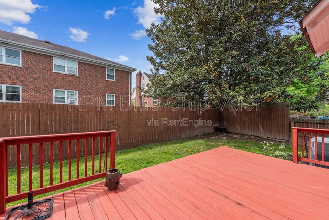 Building Photo - 3331 Ameliamont Ave