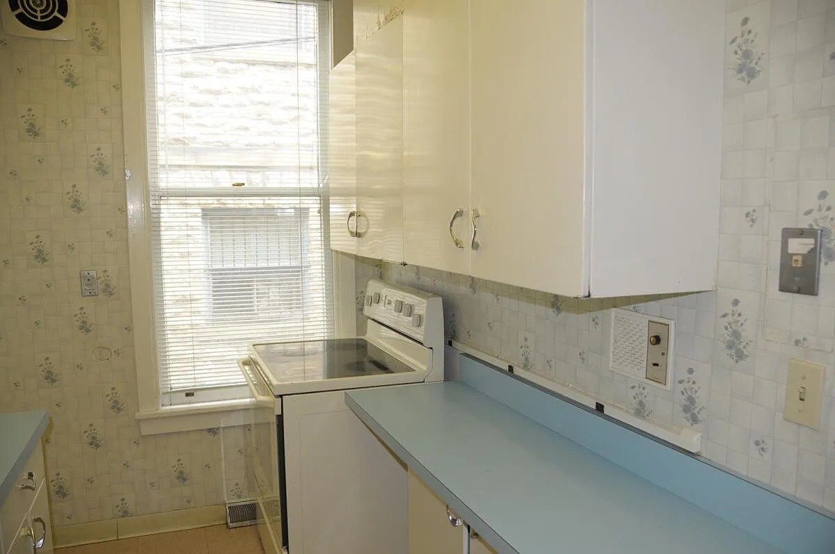 Building Photo - 57 E Hollister St