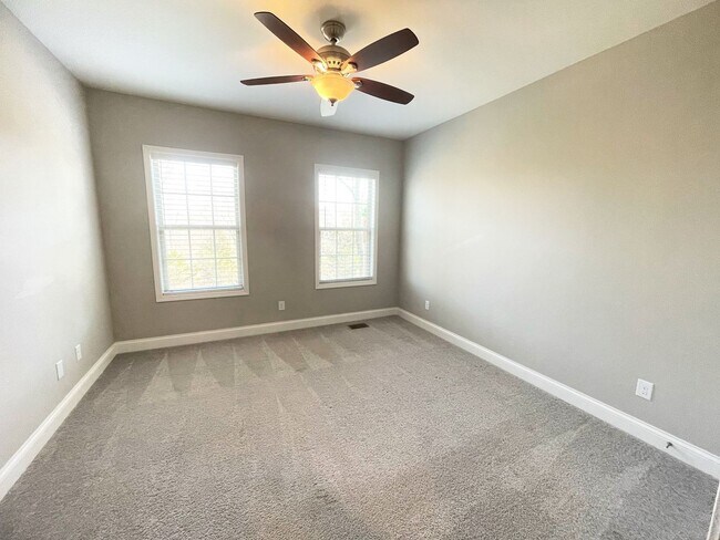 Building Photo - Gorgeous Newer Construction Home!