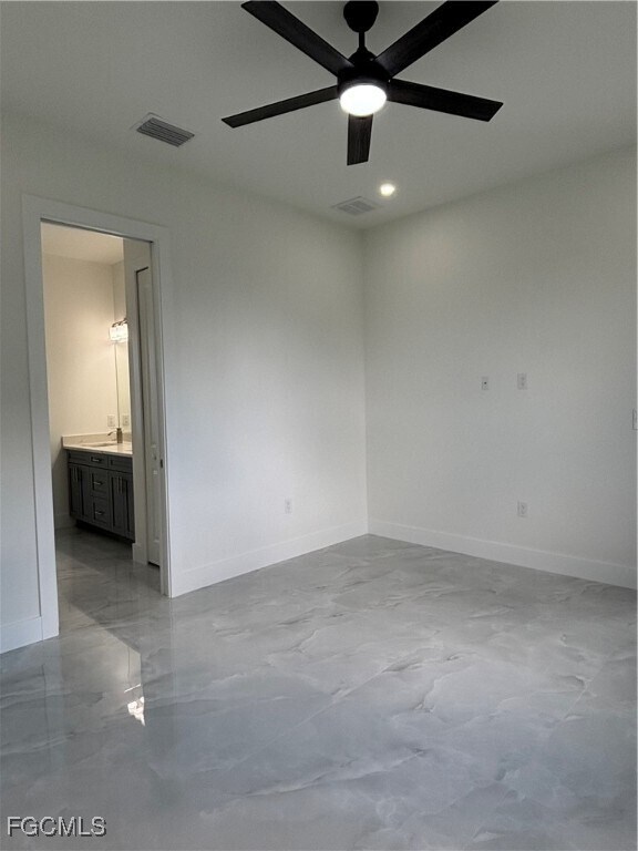 Building Photo - 358 Charwood Ave S