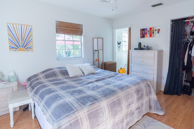 Building Photo - Beautiful House Near Downtown!!!