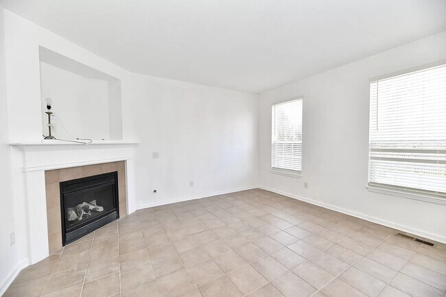 Building Photo - 11888 Esty Way