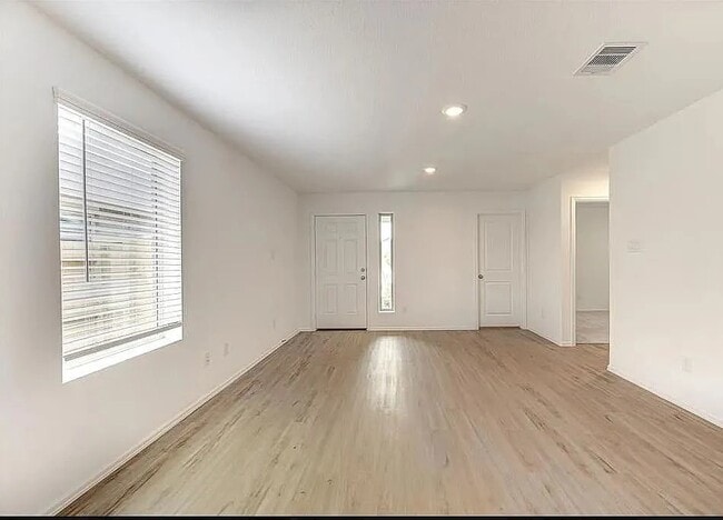 Building Photo - 27014 Jasmine Breeze Dr