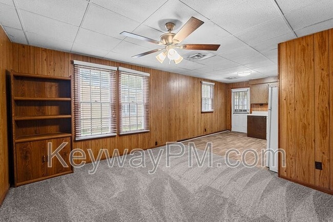 Building Photo - 1870 Kissingbower Rd