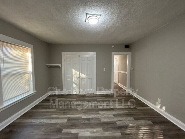 Building Photo - 3224-3226 E 8th St.