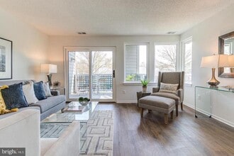 Building Photo - 11707 Summerchase Cir