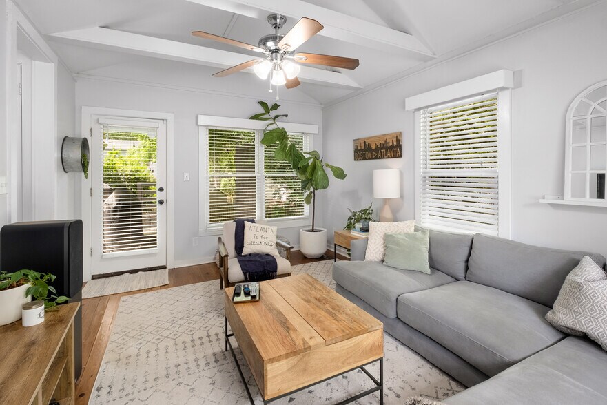 Building Photo - 1788 Ridgeway Ave NW